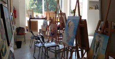 Escuela de Dibujo y Pintura Venta de Material Bellas Artes Gotas de Arte y Tienda On line